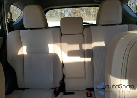 2015 Toyota Rav4 Xle z USA, uszkodzony, nr VIN 2T3WFREV4FW195946